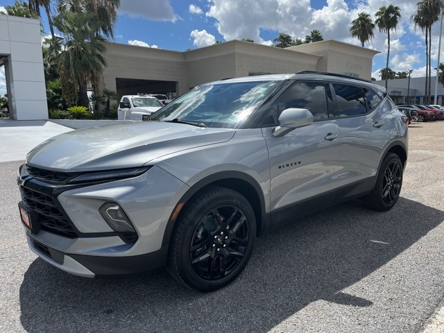 2023 Chevrolet Blazer 2LT photo 3