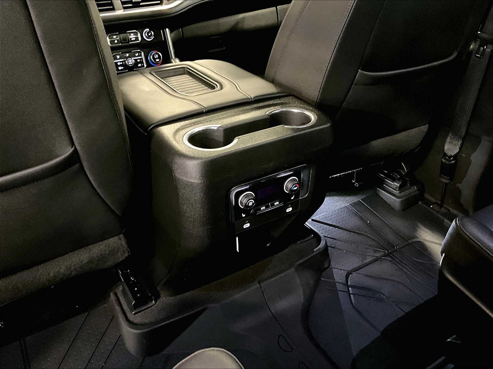 2022 Chevrolet Tahoe LT photo 29