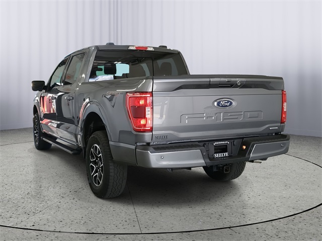 2022 Ford F-150 XLT photo 2