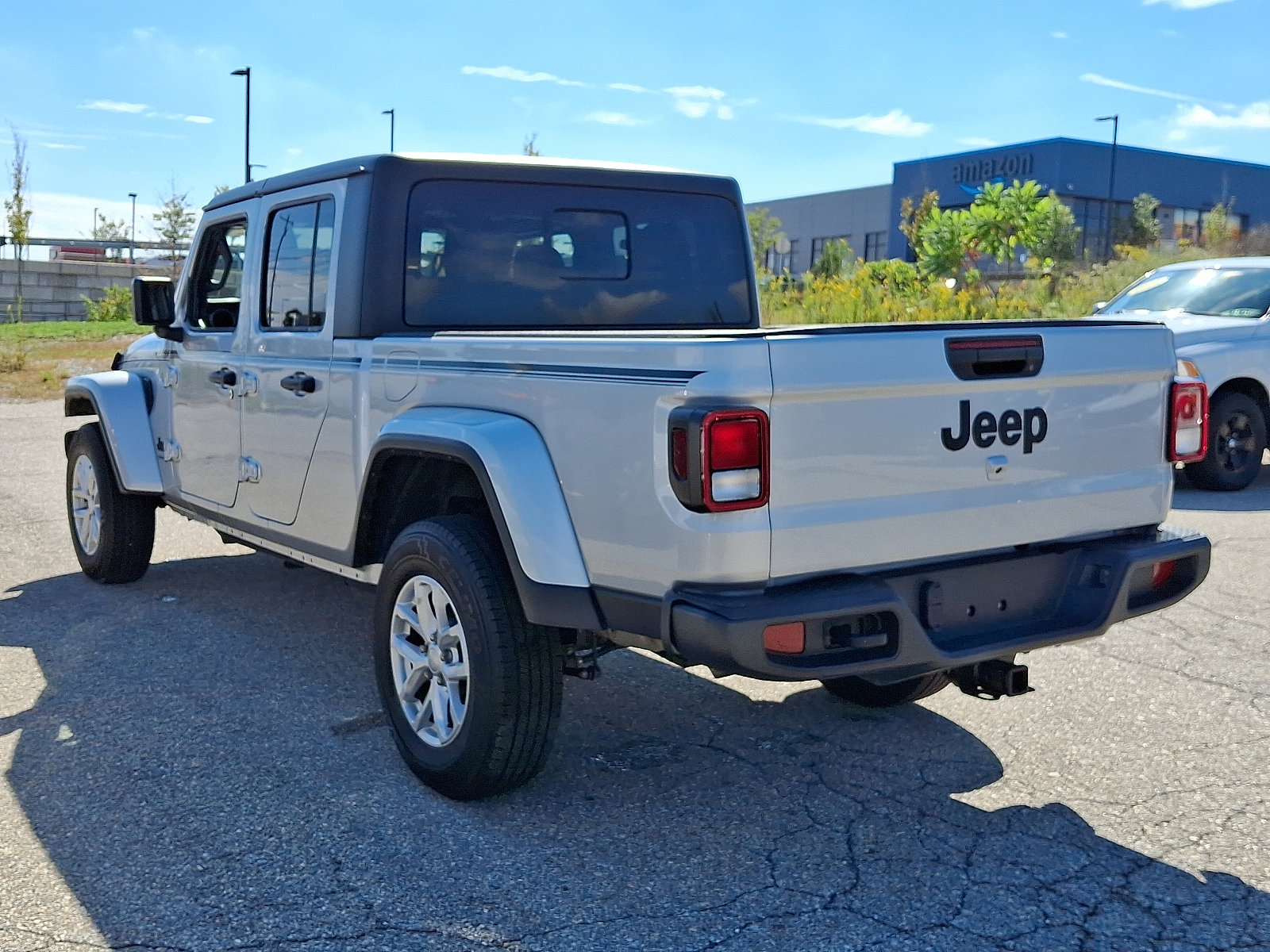 2023 Jeep Gladiator Sport S photo 2