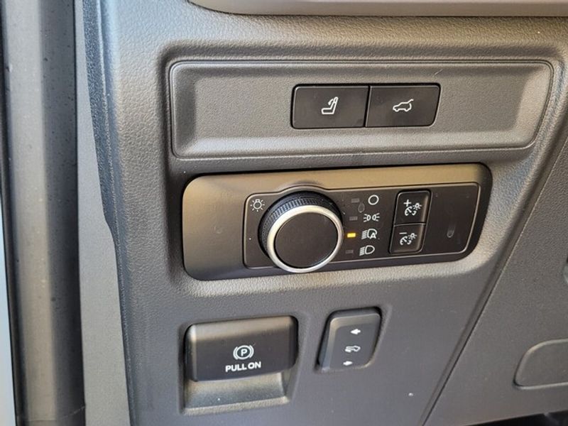 2024 Ford Expedition XLT photo 27