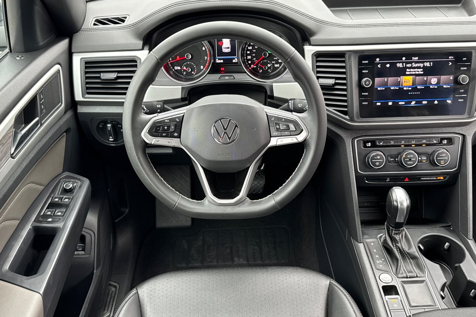 2021 Volkswagen Atlas Cross Sport SE Technology photo 14