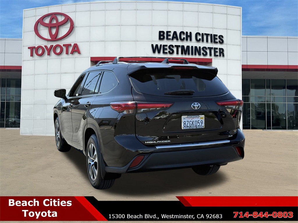 2022 Toyota Highlander XLE photo 7
