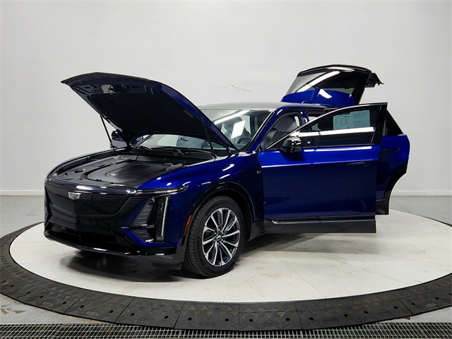 2024 Cadillac Lyriq Sport photo 10