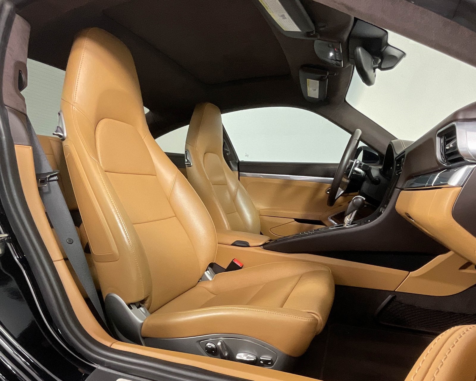 2015 Porsche 911 Turbo photo 21