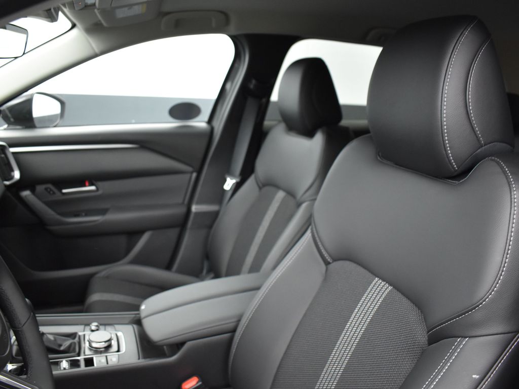 2025 Mazda CX-50 Preferred photo 9