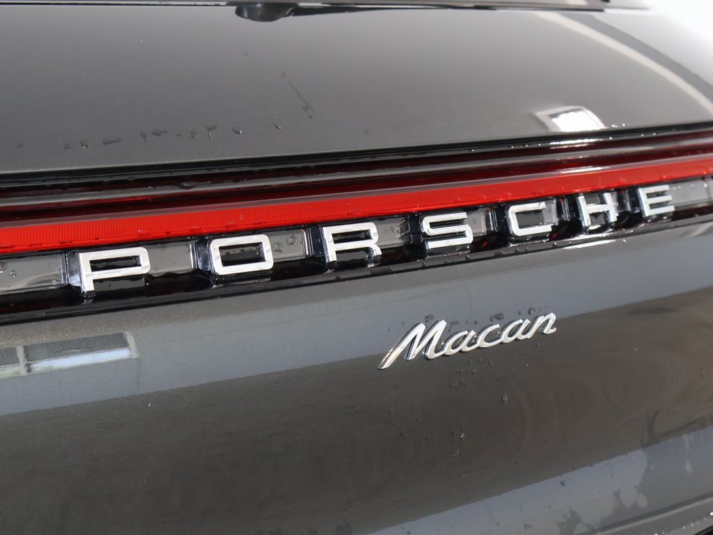 2024 Porsche Macan T photo 7