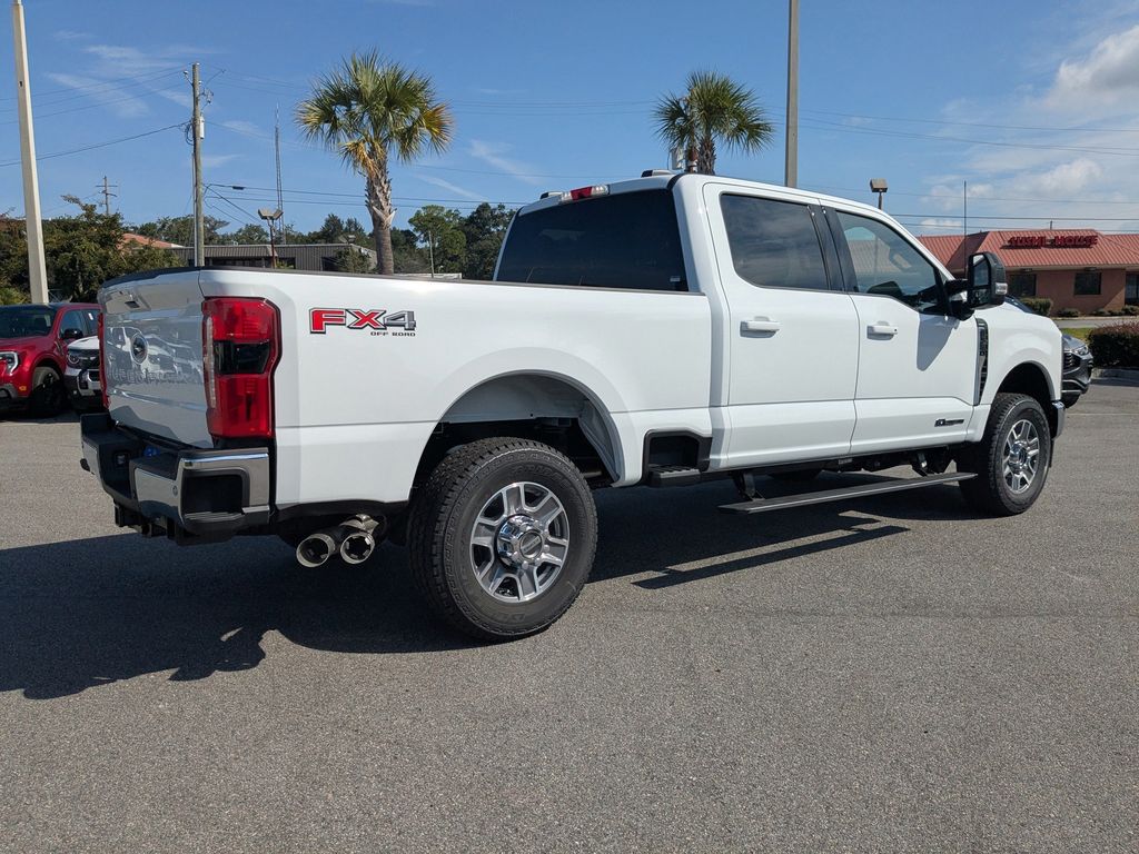 2026 Ford F-350 Lariat photo 4