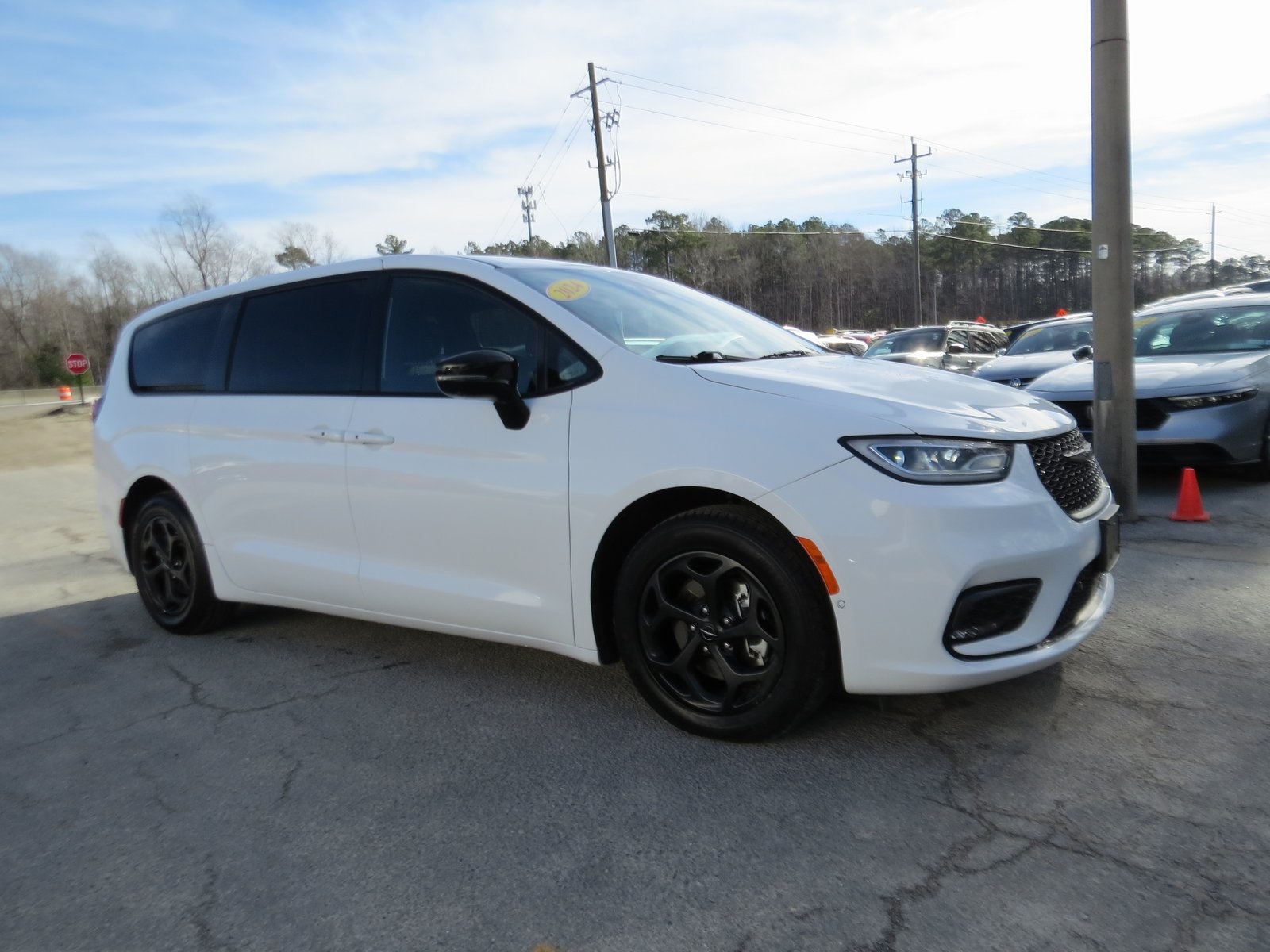 2024 Chrysler Pacifica PHEV Select