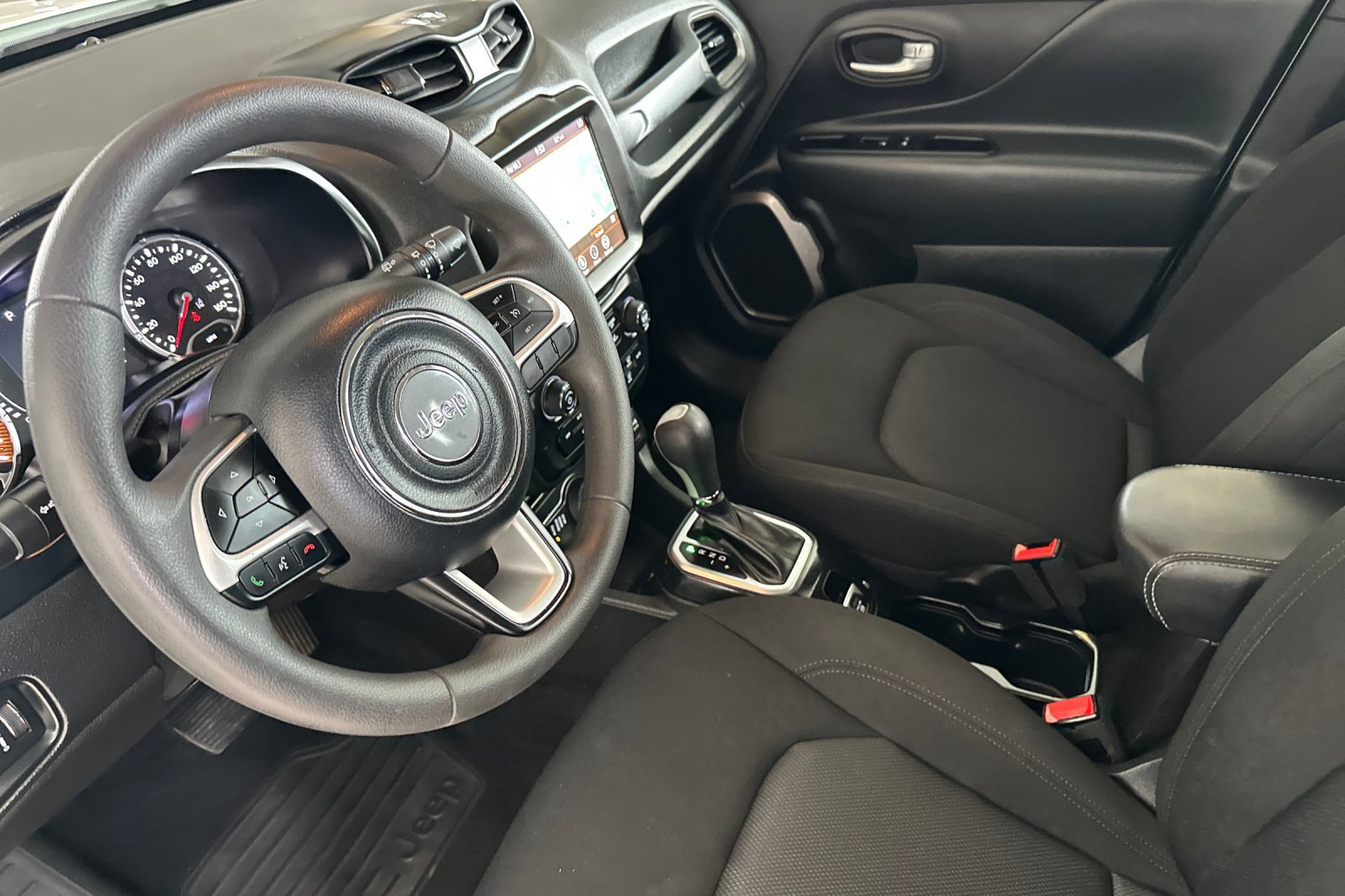 2023 Jeep Renegade Latitude Upland photo 10