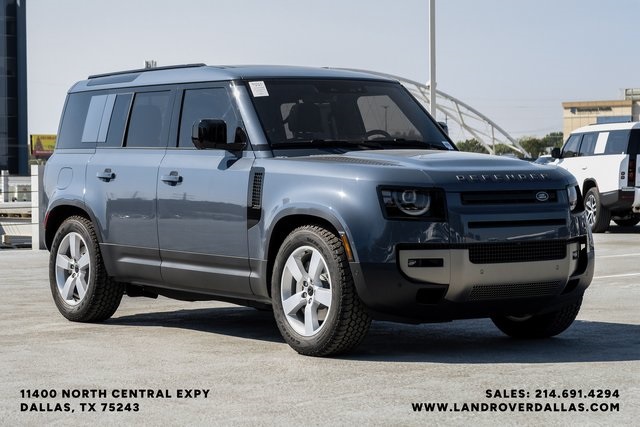 2026 Land Rover Defender 110 S photo 3