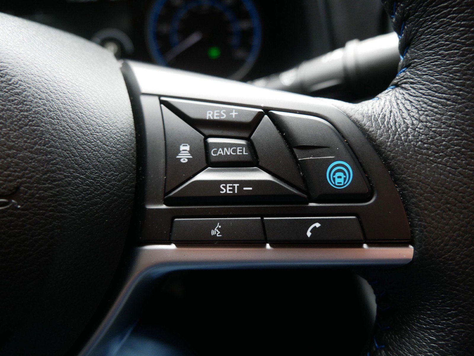 2025 Nissan Leaf SV Plus photo 25