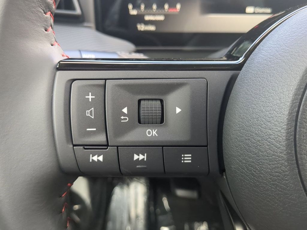2025 Nissan Kicks SR photo 20