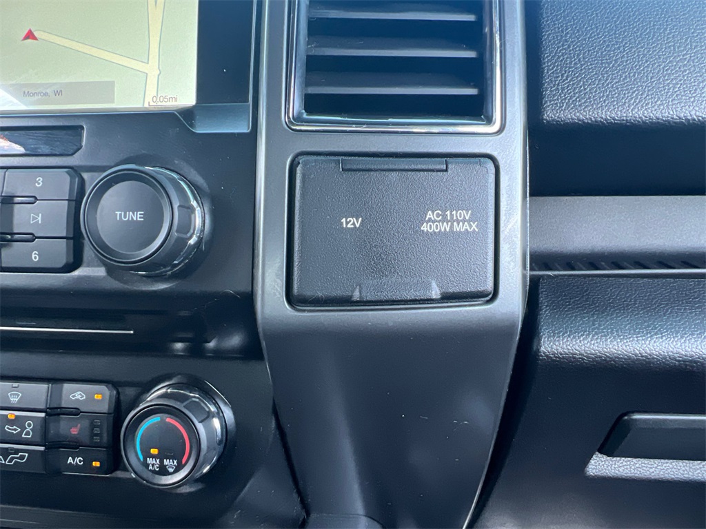 2017 Ford F-150 XLT photo 26