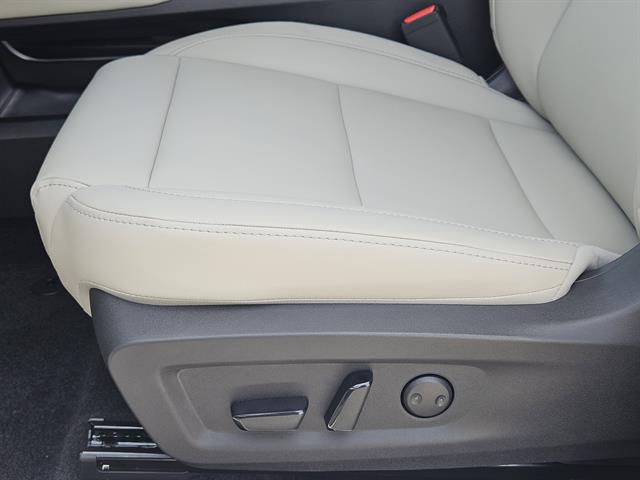 2025 Nissan Murano SL photo 16