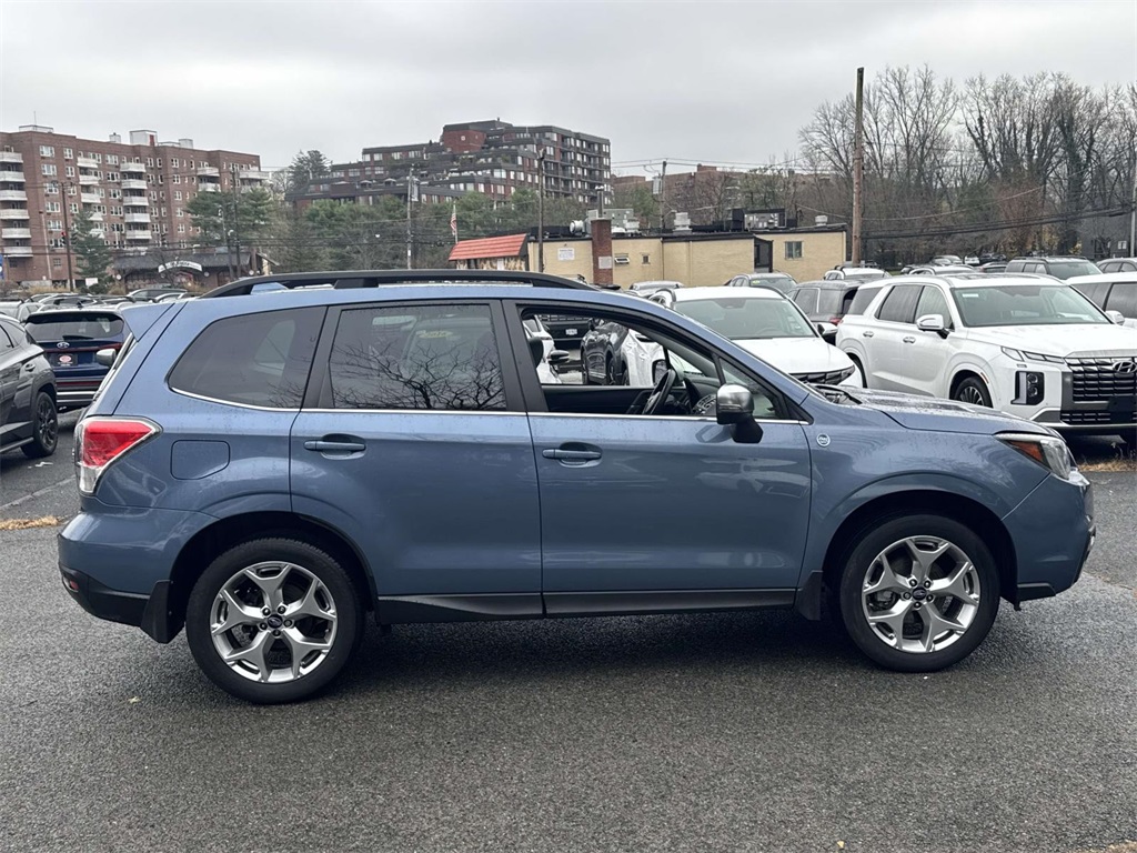 2018 Subaru Forester 2.5i Touring photo 4