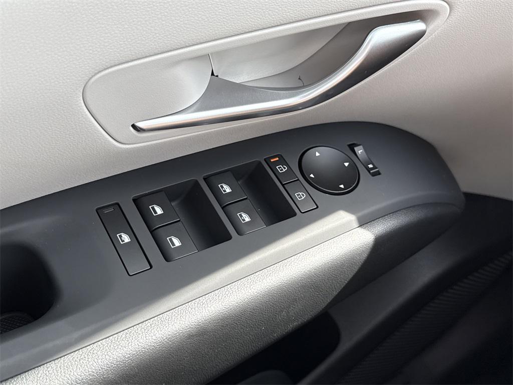2026 Hyundai Tucson SEL photo 13