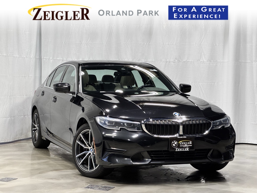 2021 BMW 3 Series 330i's photo