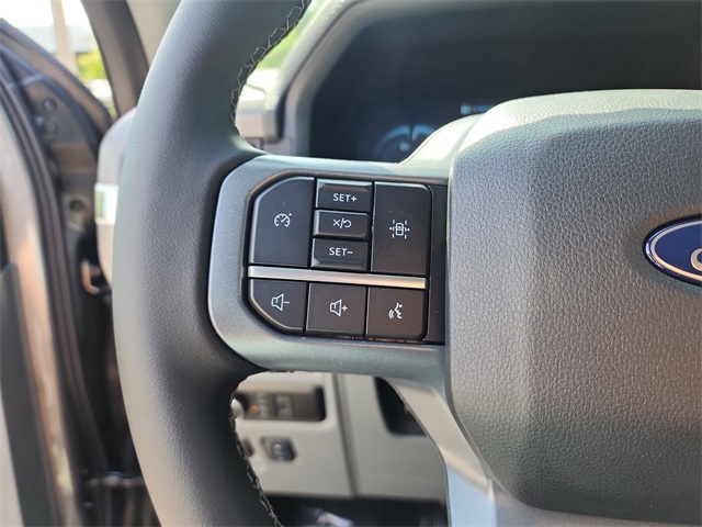 2025 Ford F-150 Lightning XLT photo 26