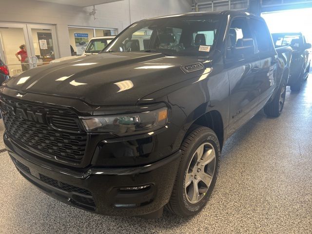 2026 Ram 1500 Express photo 3