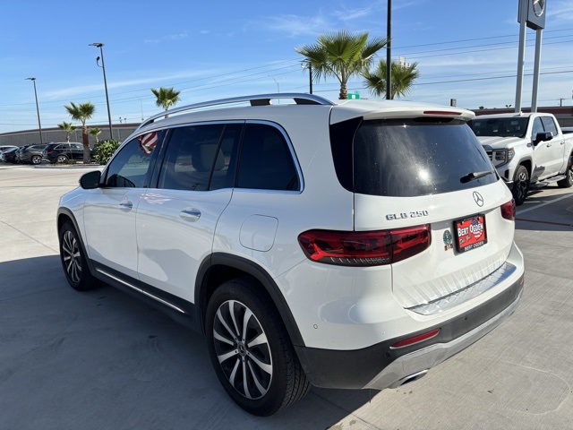 2023 Mercedes Benz GLB 250 photo 3