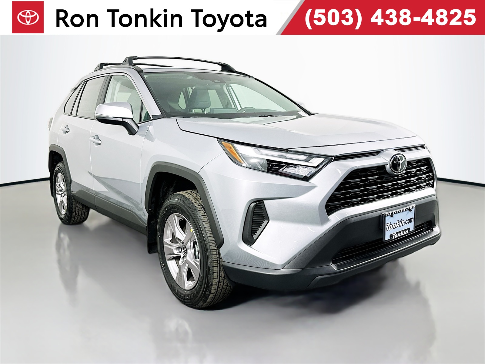 2025 Toyota RAV4 XLE's photo