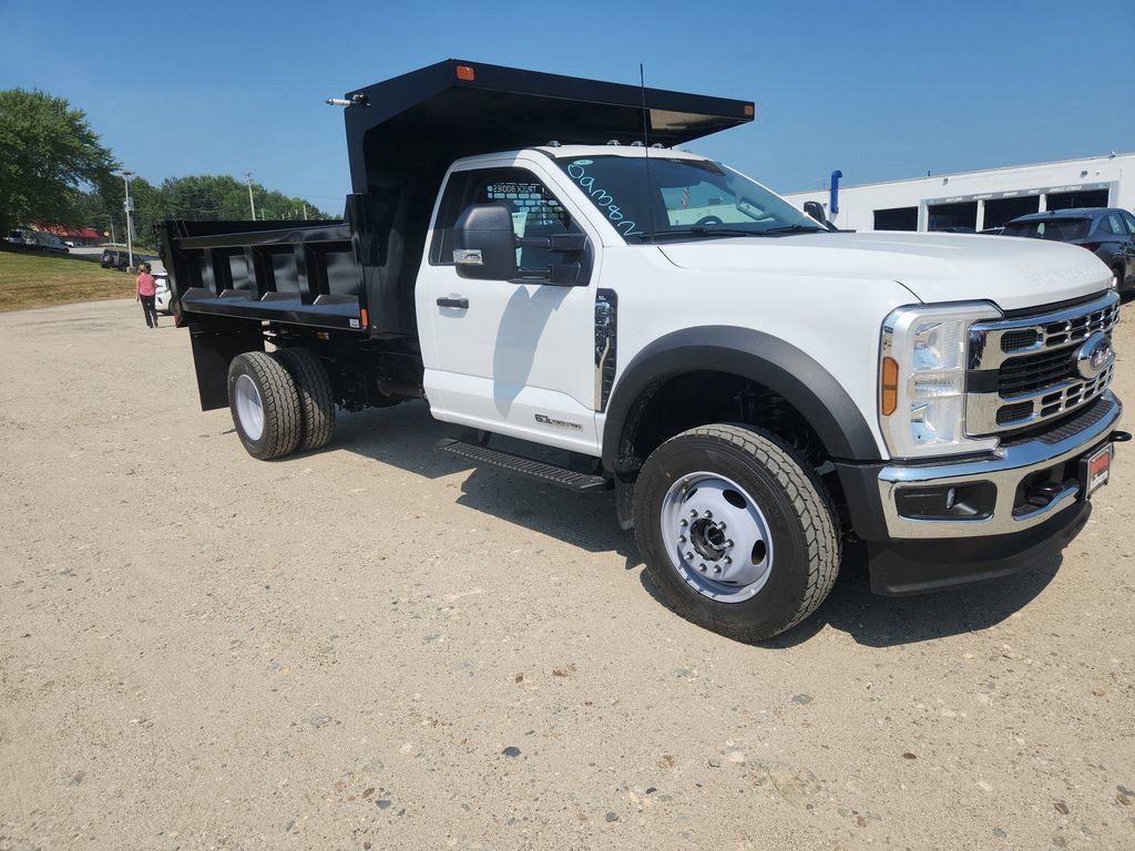 2025 Ford F-600 Super Duty Chassis Cab XL's photo