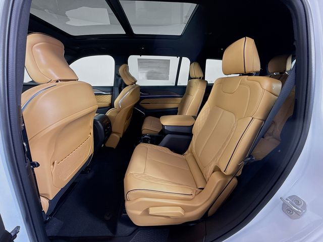 2025 Jeep Grand Cherokee L Summit photo 23