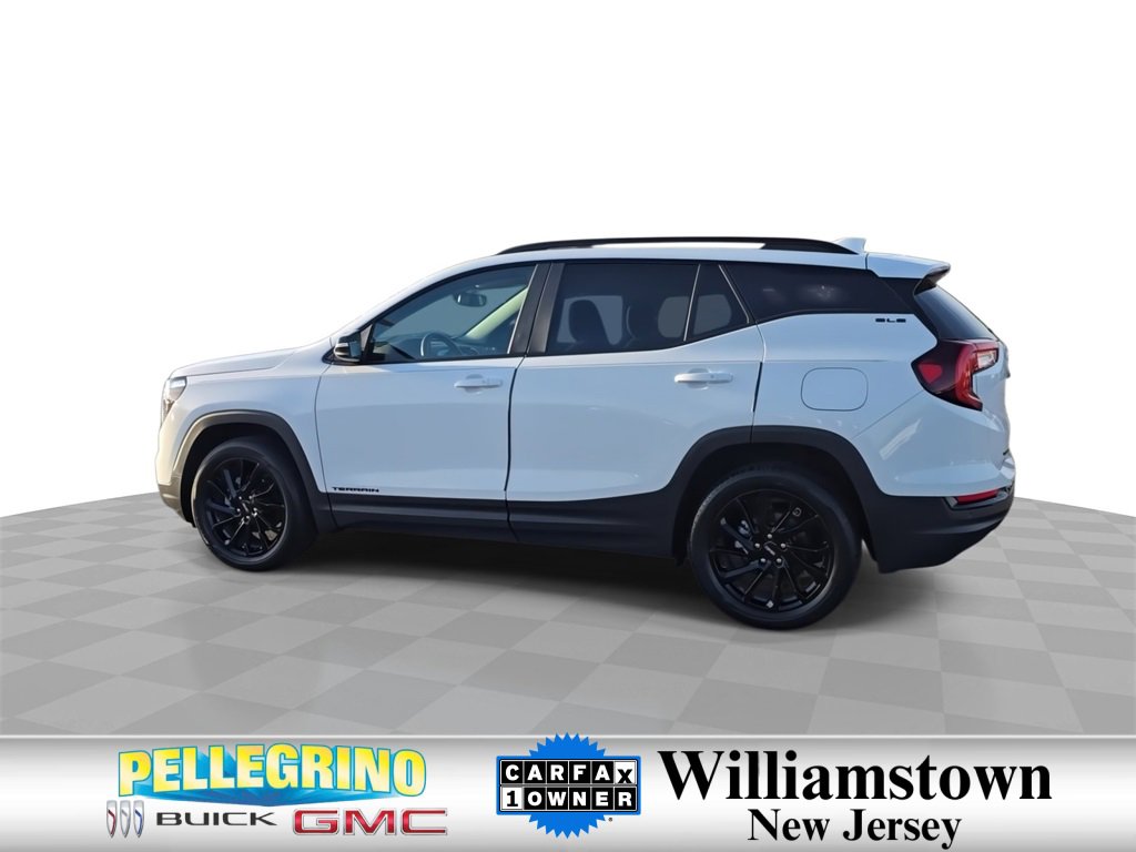 2024 Gmc Terrain SLE photo 3