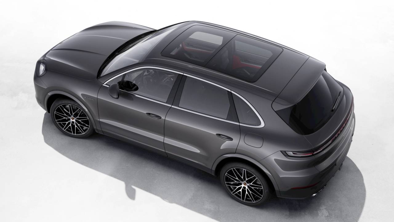 2026 Porsche Cayenne E-Hybrid photo 4