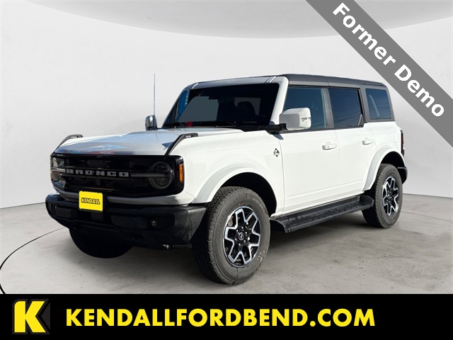2025 Ford Bronco 4-Door Outer Banks's photo