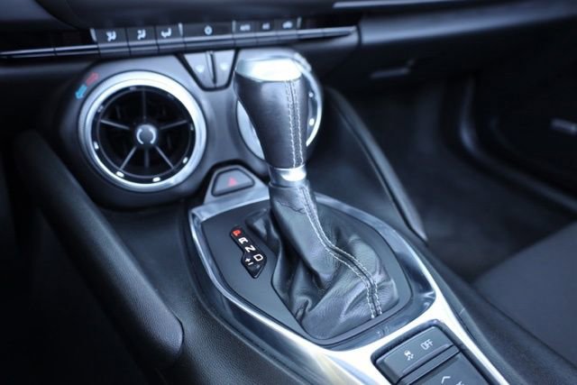 2024 Chevrolet Camaro 1LT photo 2