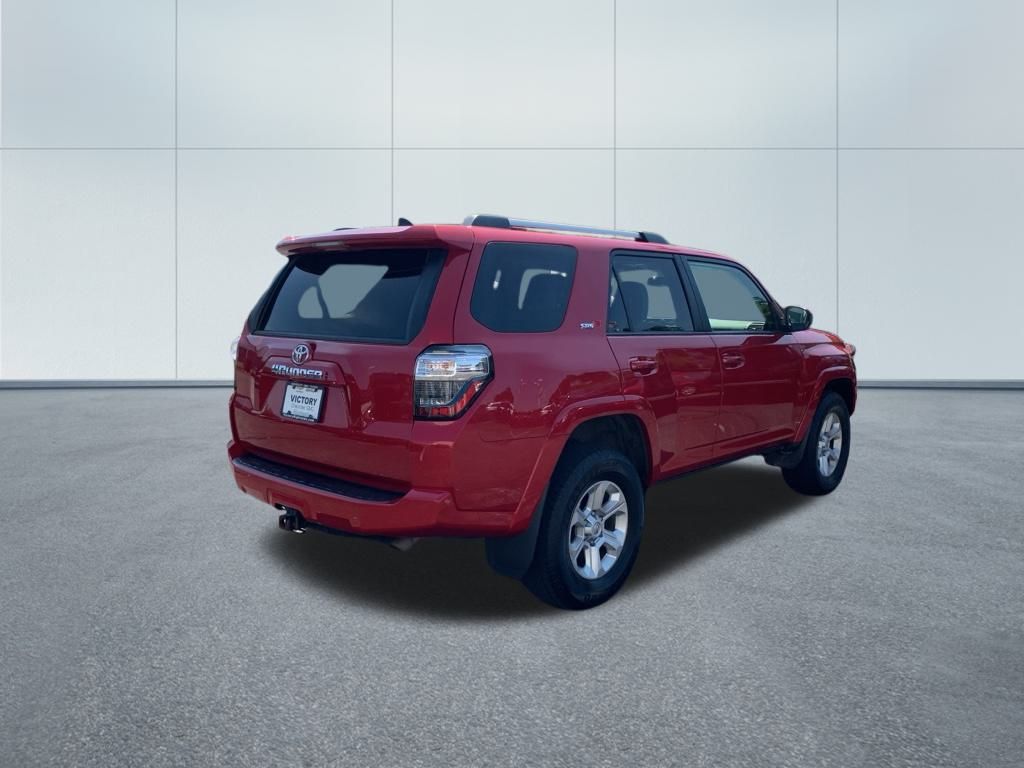2023 Toyota 4Runner SR5 4WD photo 3