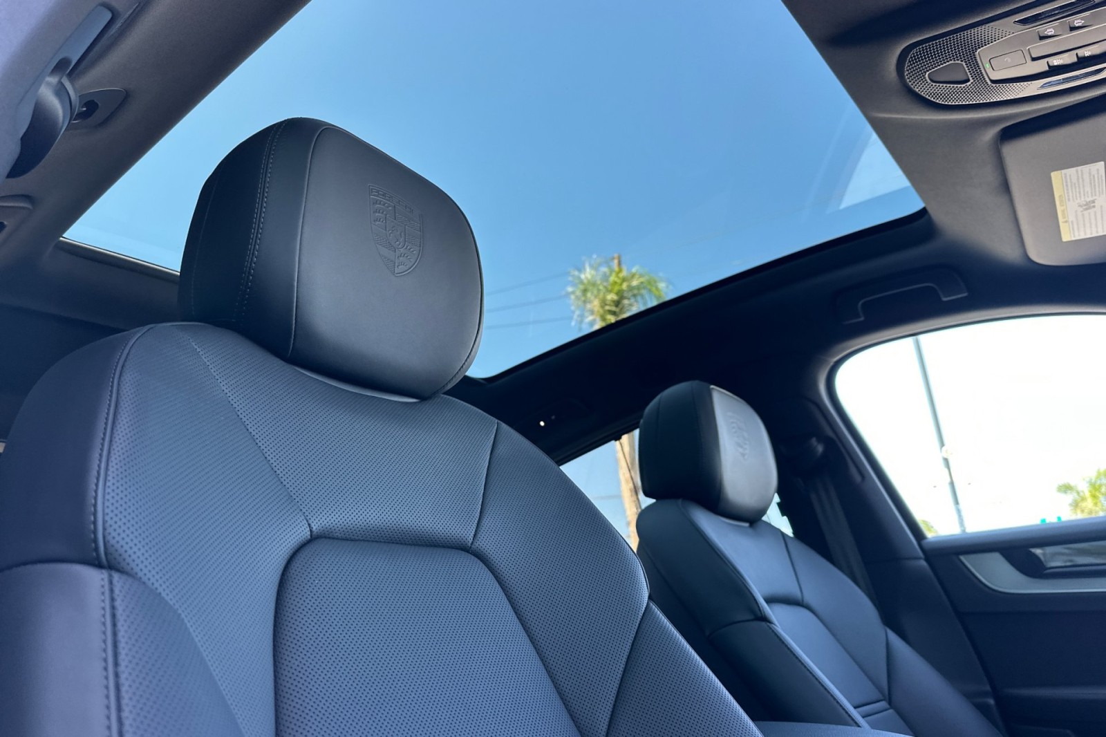 2026 Porsche Cayenne E-Hybrid Coupe photo 17