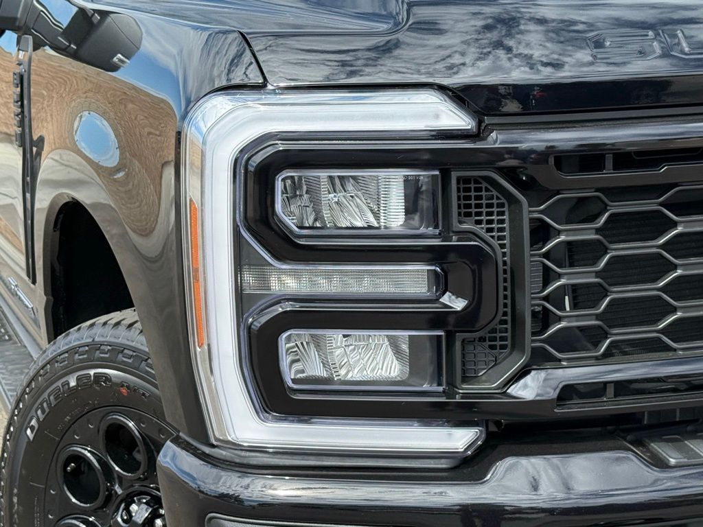 2026 Ford F-250 XLT photo 3