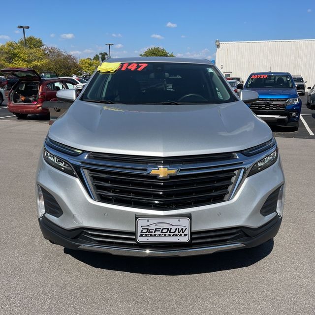 2022 Chevrolet Equinox LT photo 2