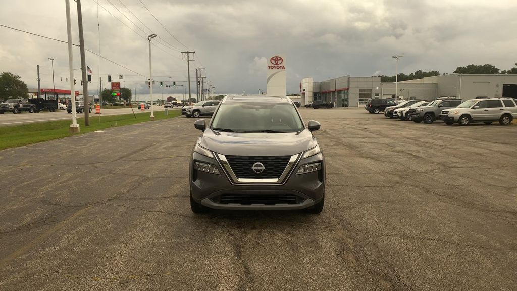 2022 Nissan Rogue SV photo 3