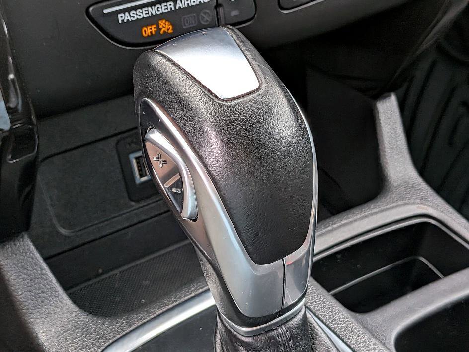 2019 Ford Escape Titanium photo 24