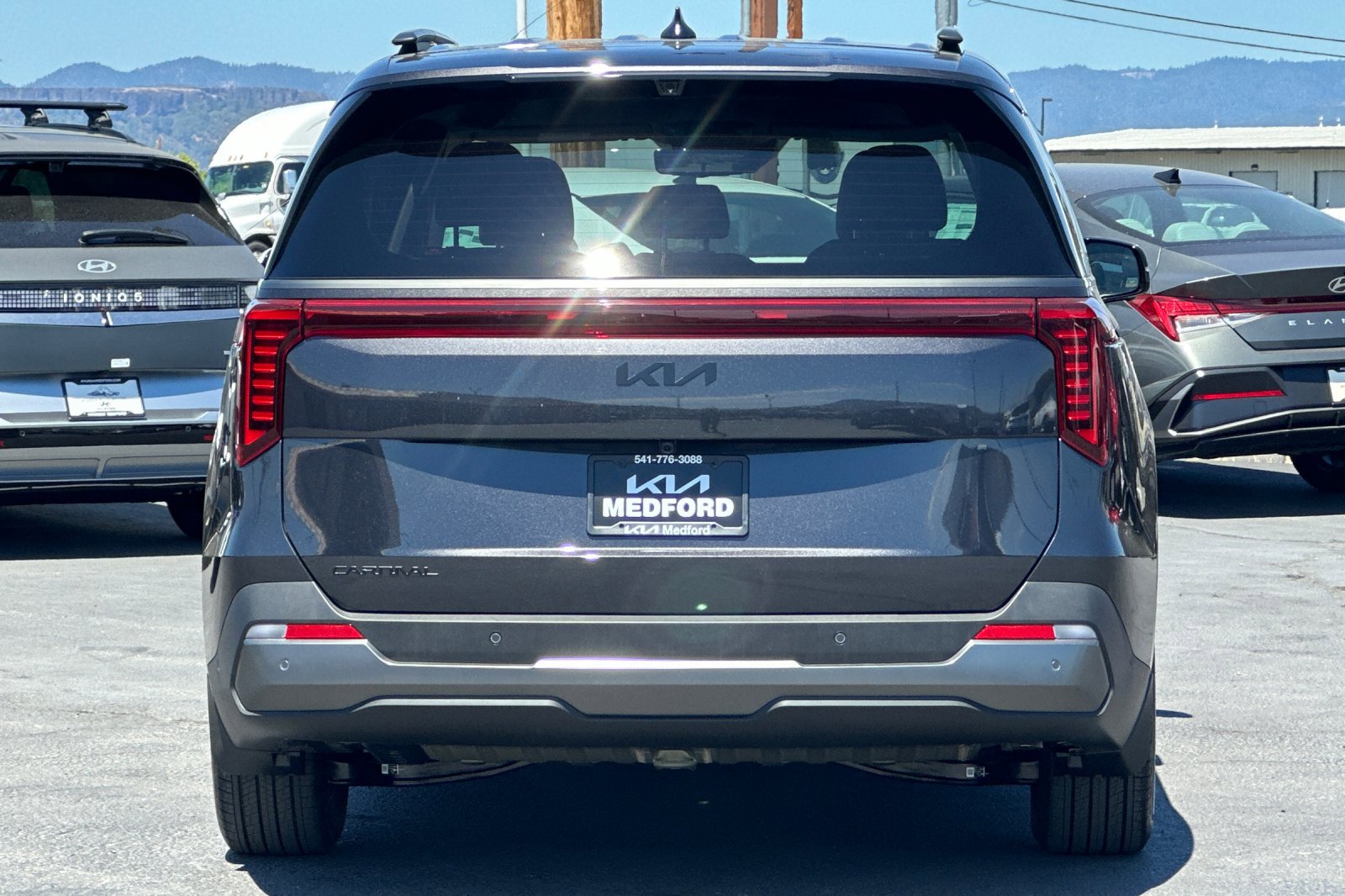 2026 Kia Carnival SX Prestige photo 4