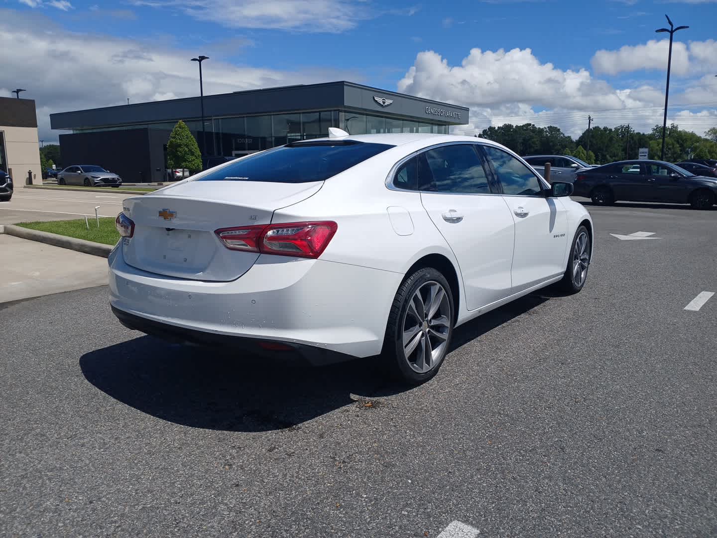 2024 Chevrolet Malibu Premier 2LT photo 4