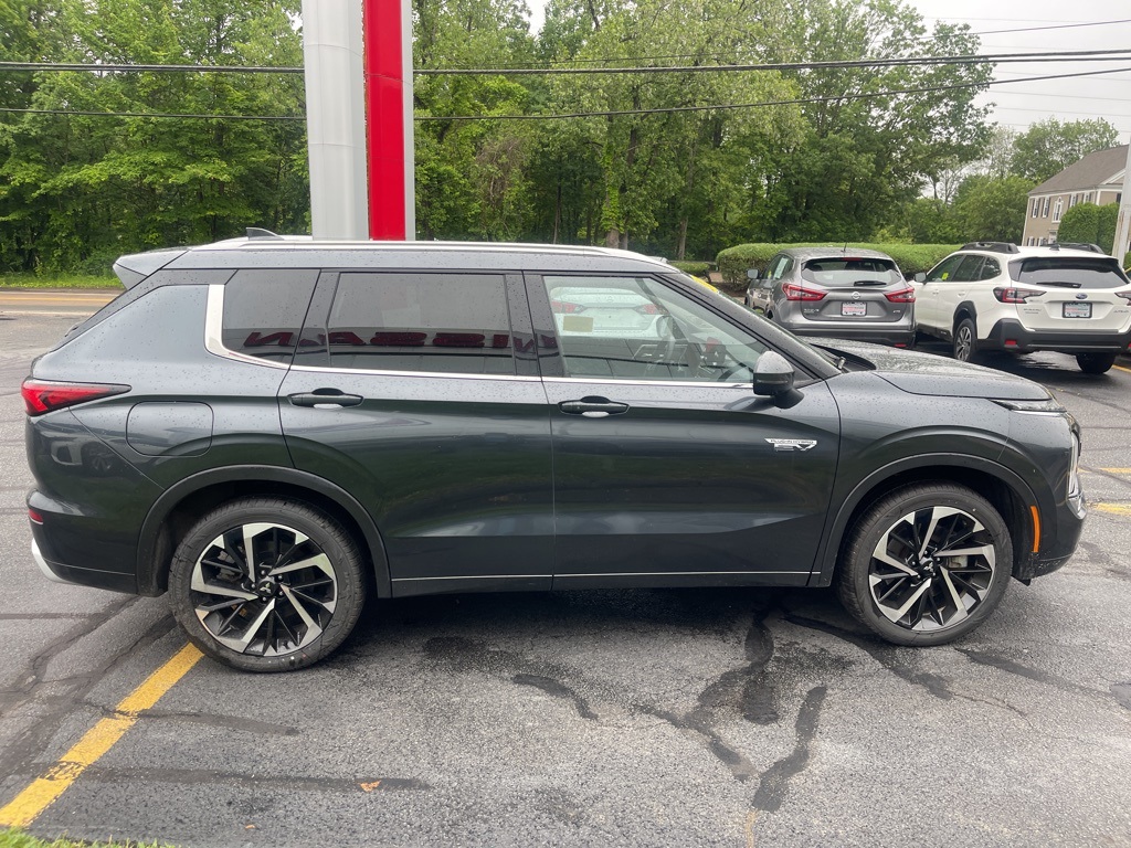 2024 Mitsubishi Outlander PHEV SEL photo 6