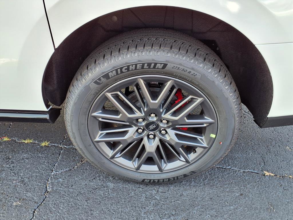 2025 Ford Expedition Platinum MAX photo 13