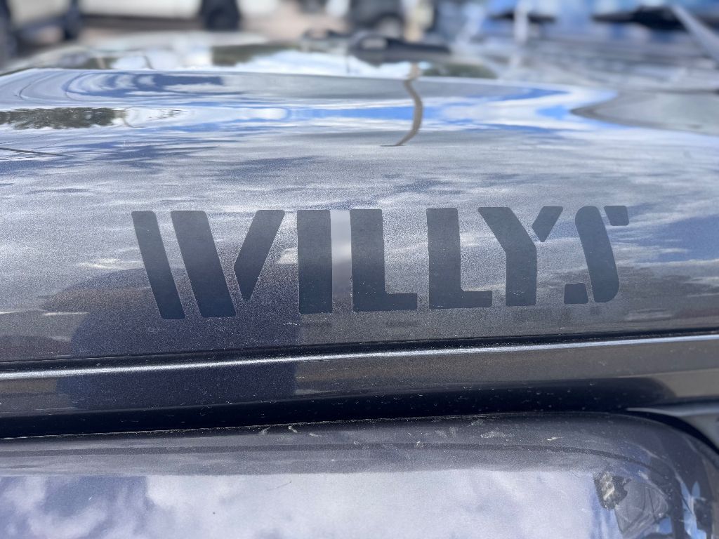 2023 Jeep Gladiator Willys photo 4