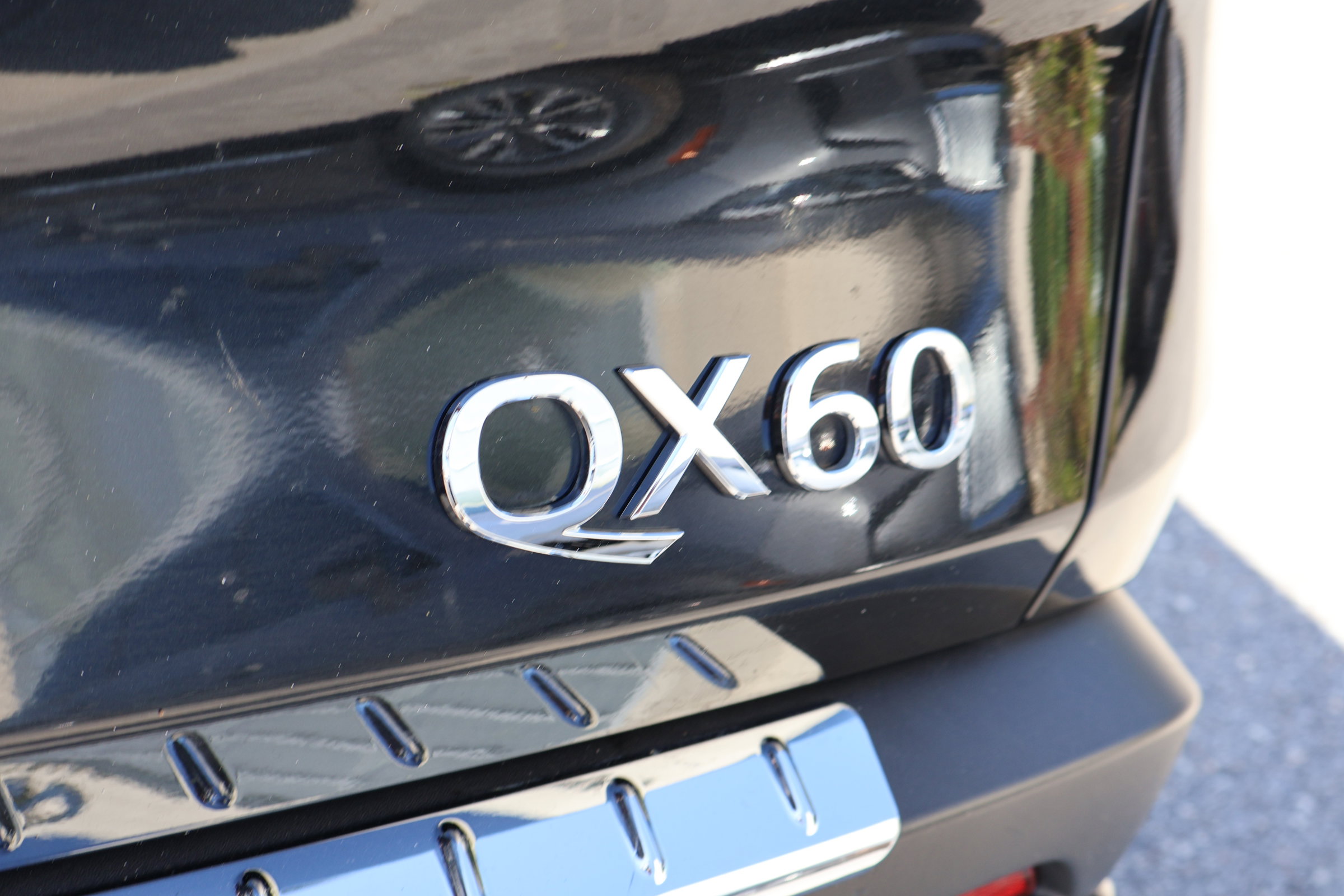 2023 Infiniti QX60 Luxe photo 8