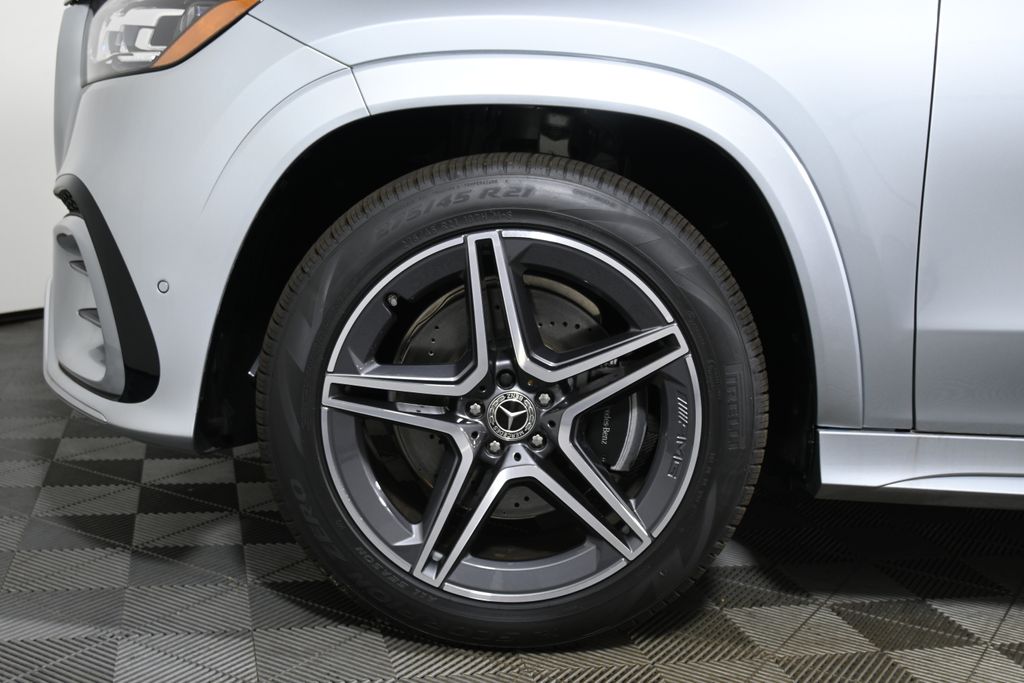 2025 Mercedes Benz GLS 450 4MATIC photo 10