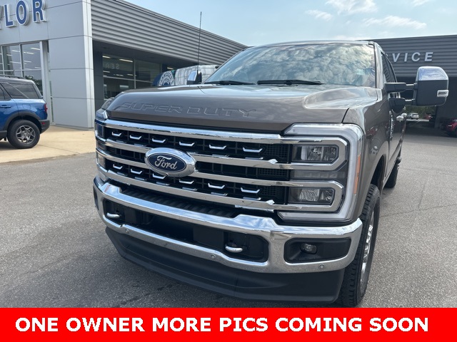 2023 Ford F-250 Lariat photo 3