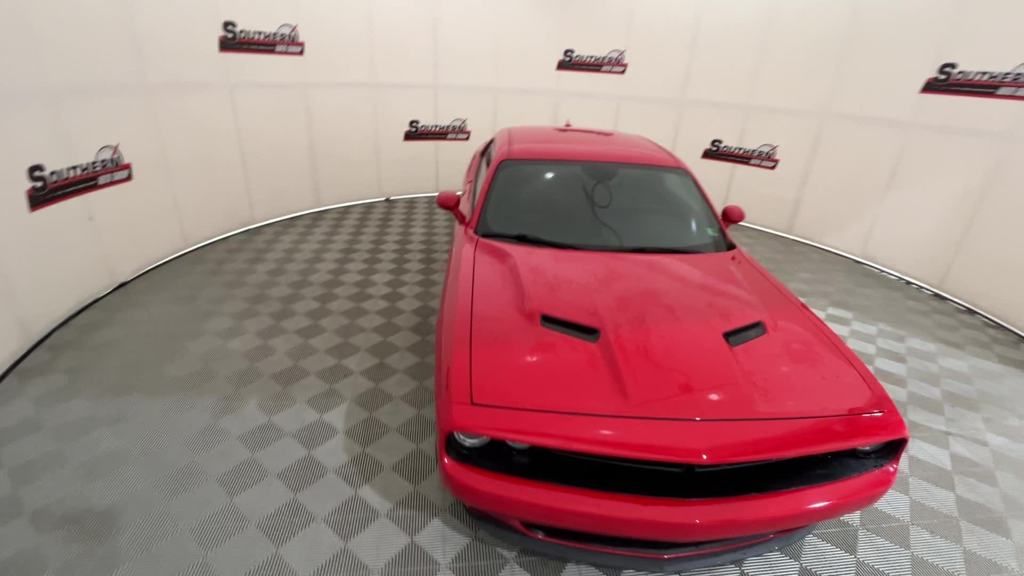 2015 Dodge Challenger SXT Plus photo 9