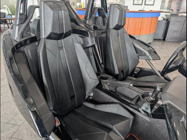 2016 Slingshot Slingshot Open Cab photo 5