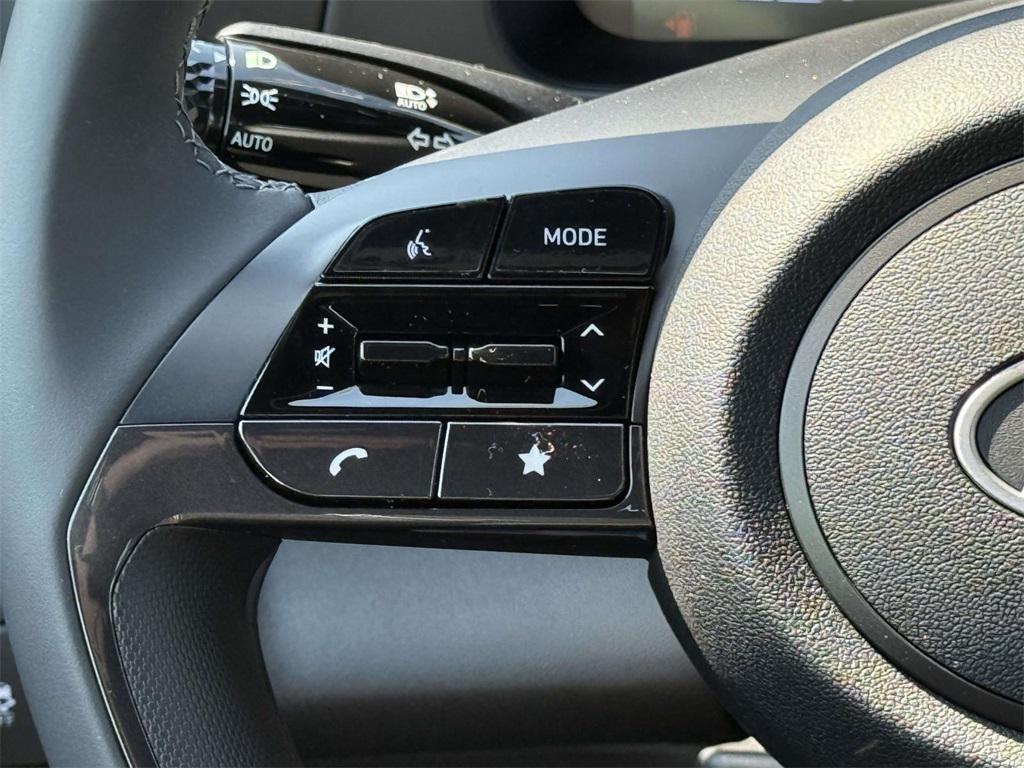 2025 Hyundai Elantra SEL Sport photo 23
