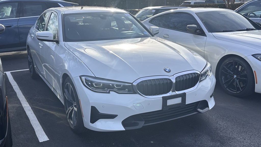 2019 BMW 3 Series 330i's photo